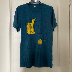 SIGNED Noah Kahan concert tshirt, brand is Bella+Canvas, size M, never worn.